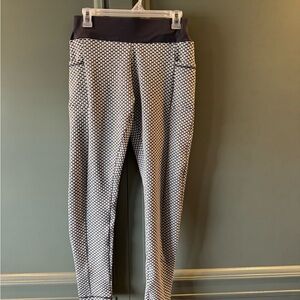 Black and White Patterned exercise Leggings